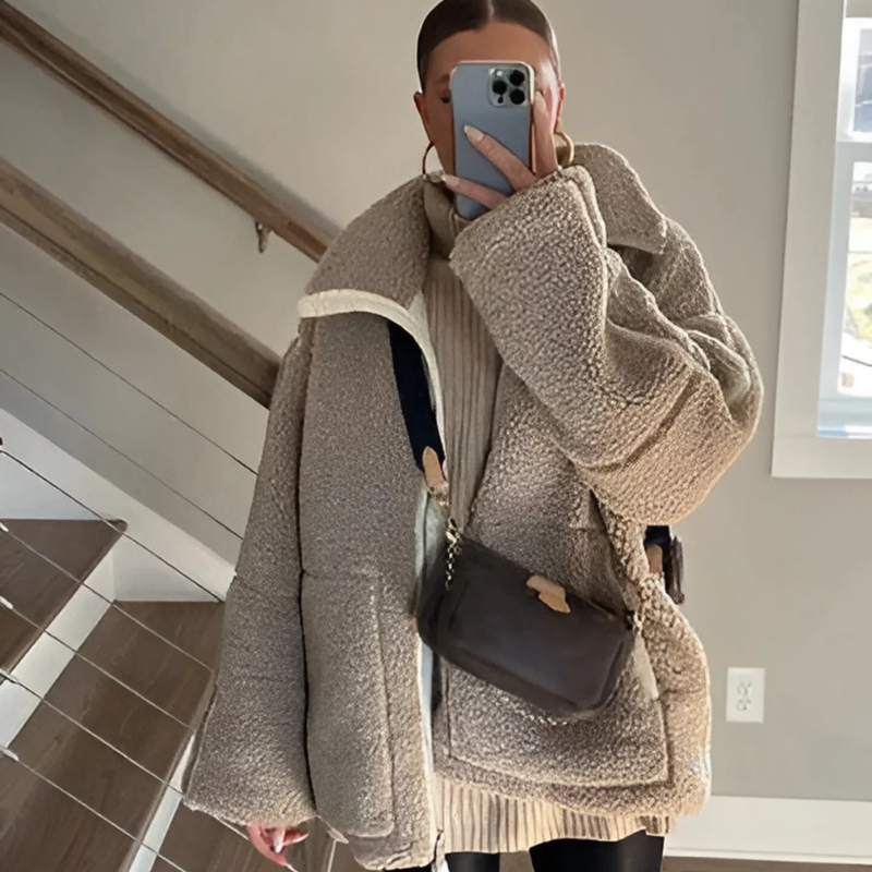 Soft Sherpa Zippered Jacket With Pockets - Image 4